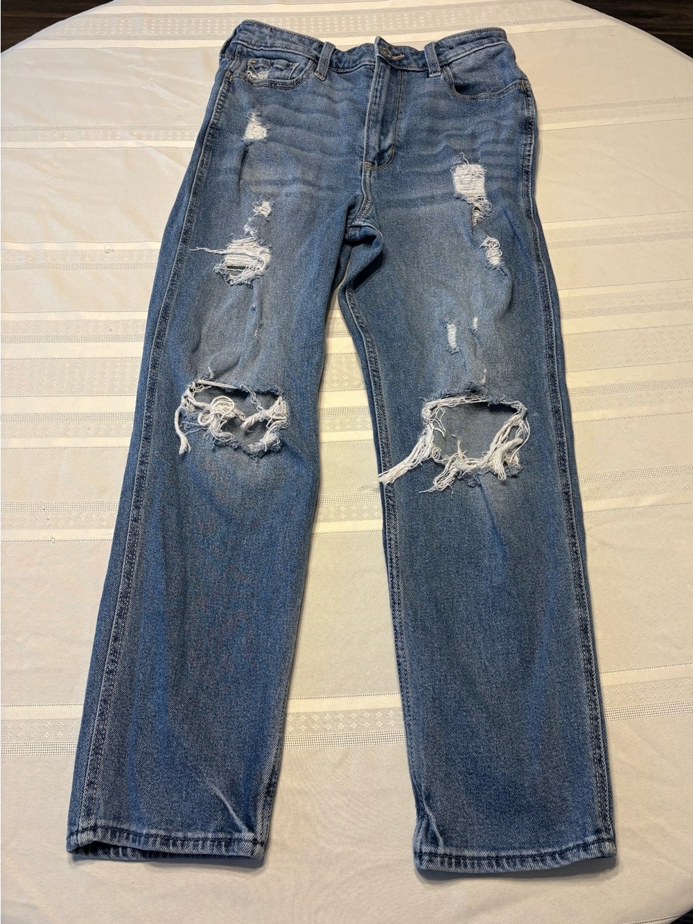 Hollister Women’s Distressed Blue Straight Jeans